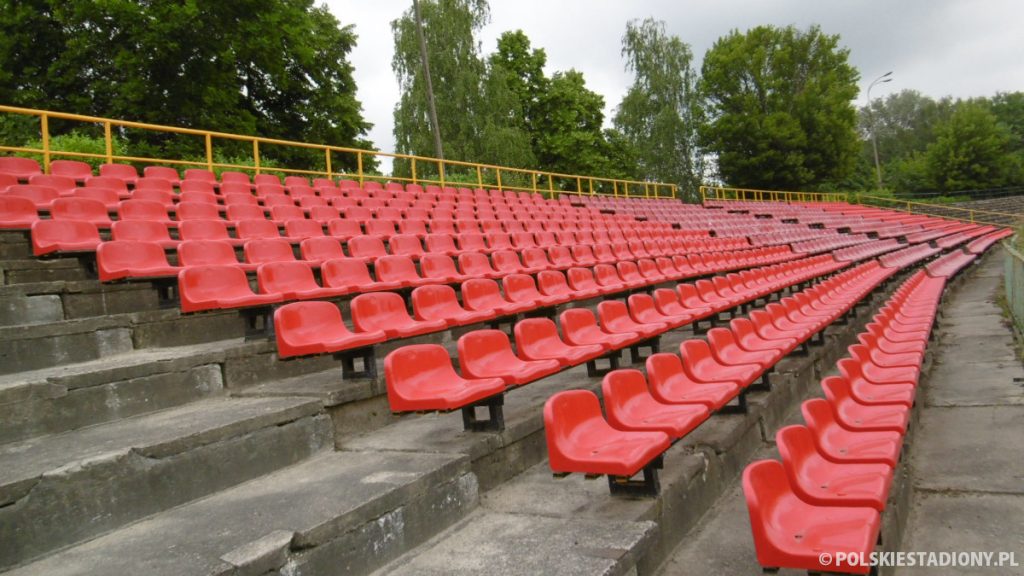 Stadion MOSiR w Starachowicach