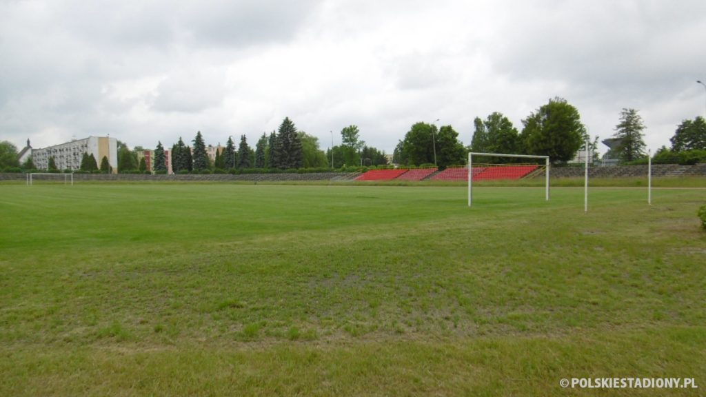 Stadion MOSiR w Starachowicach