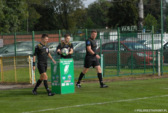 Pelikan Łowicz - Olimpia Zambrów