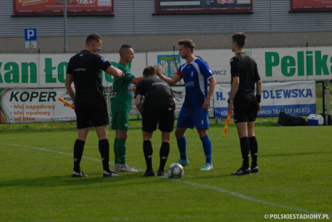 Pelikan Łowicz - Olimpia Zambrów