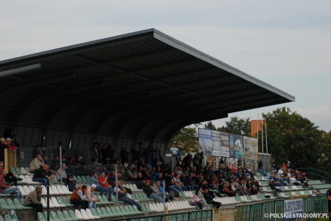 Pelikan Łowicz - Olimpia Zambrów