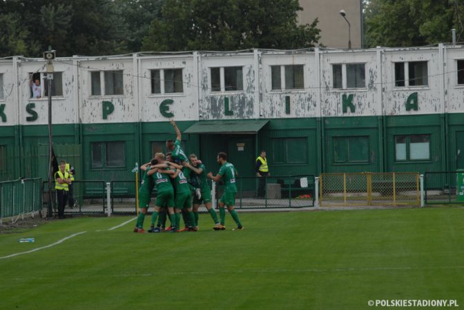 Pelikan Łowicz - Olimpia Zambrów