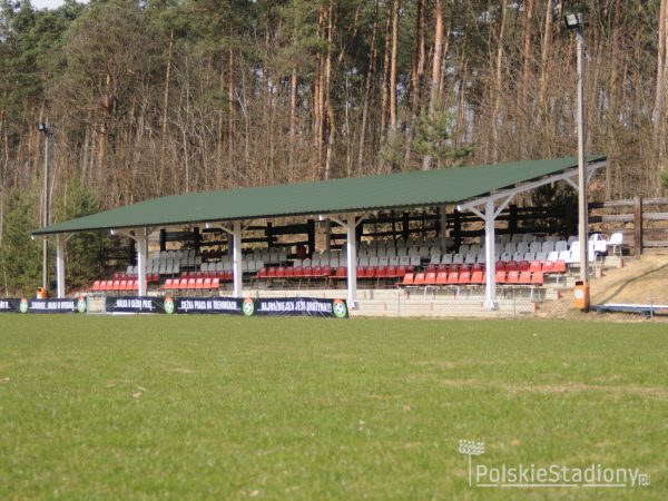 Stadion im. Andrzeja Lasoty w Justynowie