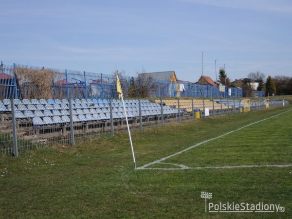 Stadion OSiR w Poniatowej