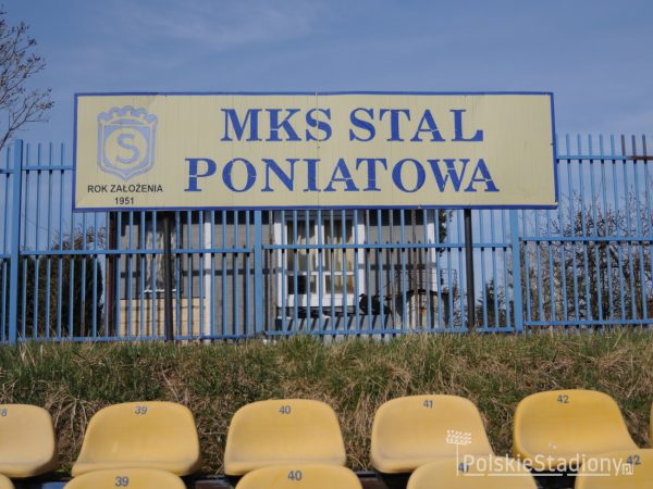 Stadion OSiR w Poniatowej
