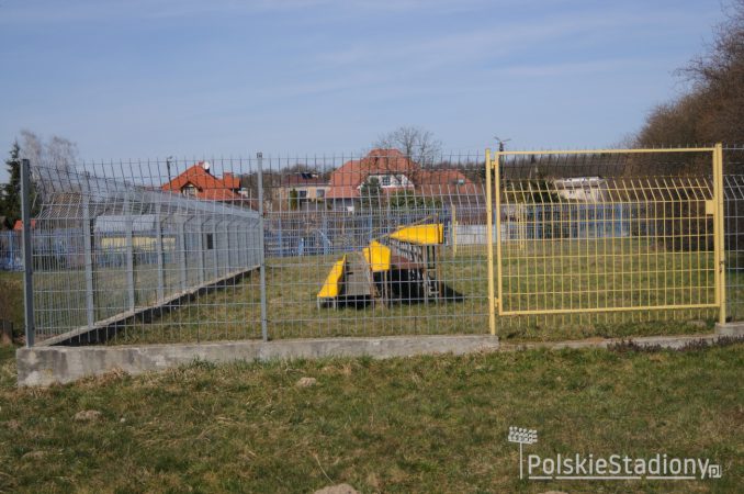 Stadion OSiR w Poniatowej