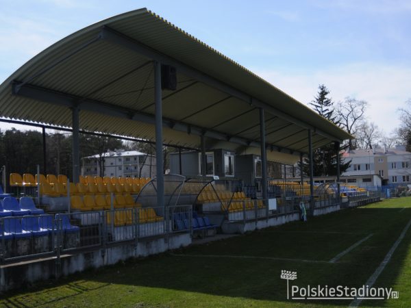 Stadion OSiR w Poniatowej