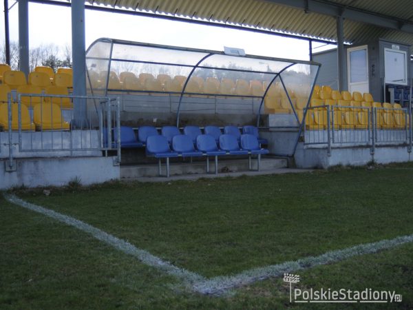 Stadion OSiR w Poniatowej
