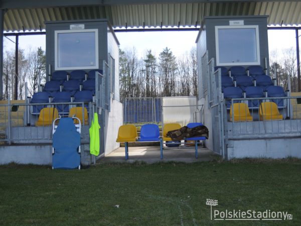 Stadion OSiR w Poniatowej