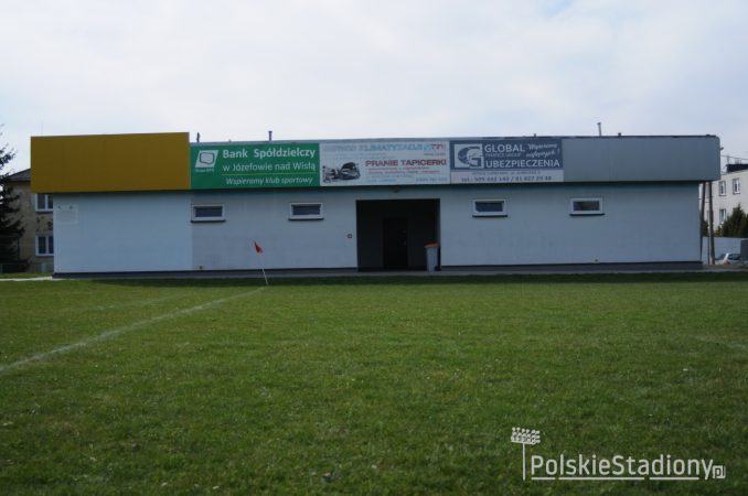 Stadion Gminny w Józefowie nad Wisłą