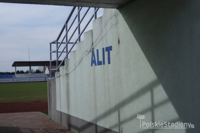 Stadion Miejski w Ożarowie