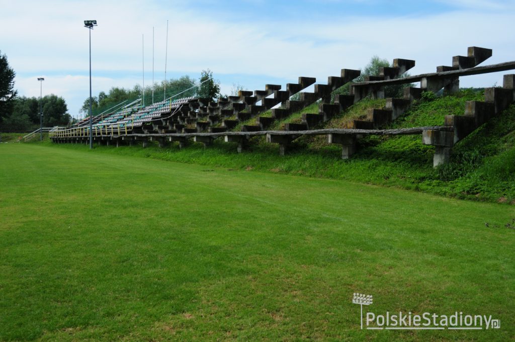 Stadion LKS Huragan Waksmund