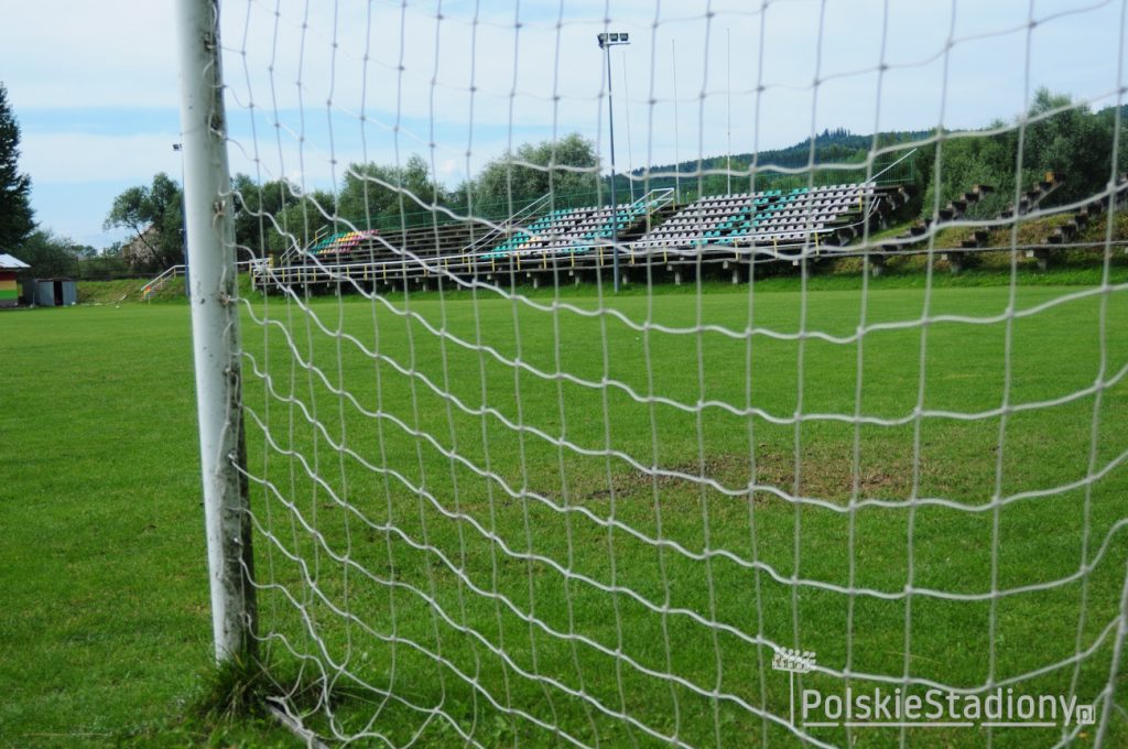 Stadion LKS Huragan Waksmund