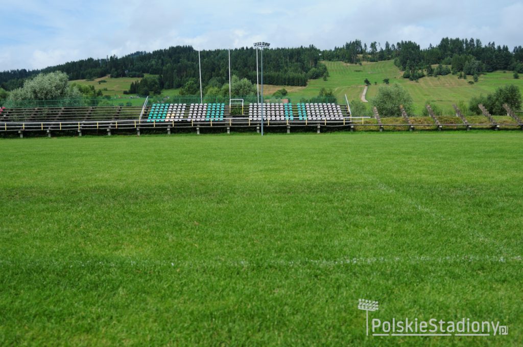 Stadion LKS Huragan Waksmund