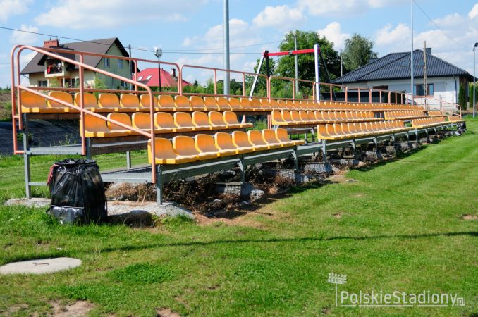 Stadion UKS Ekler Baranówka