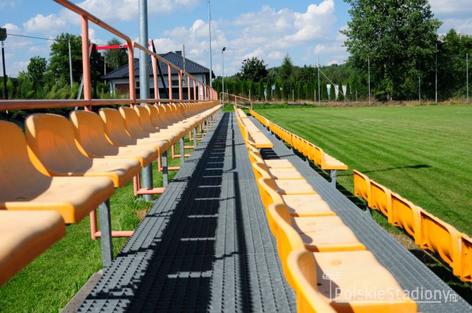 Stadion UKS Ekler Baranówka