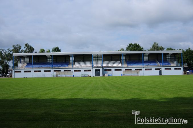 Stadion GOSiR w Plewiskach